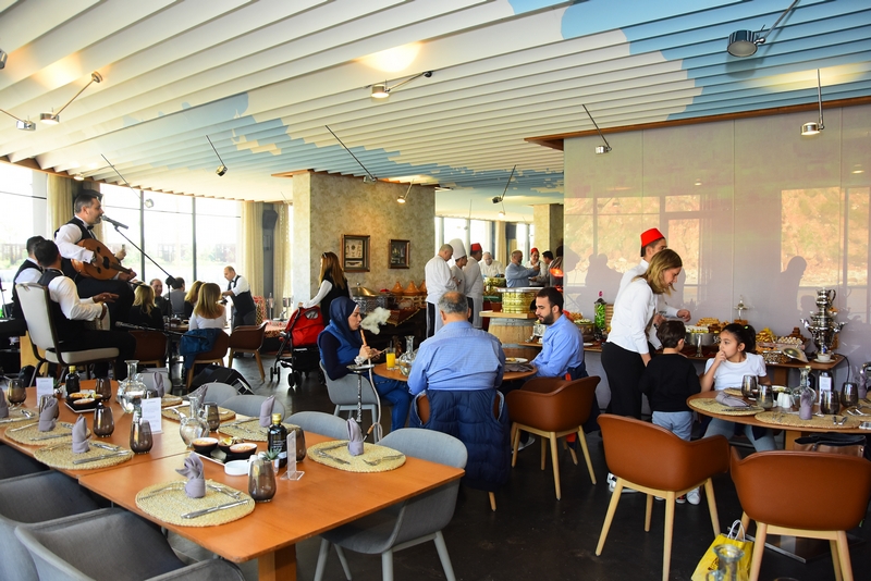 Sunday Brunch at Kempinski Summerland
